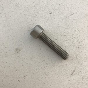 Kuusiokoloruuvi M8x35 mm ruostumaton A2 - purkukolmio.fi