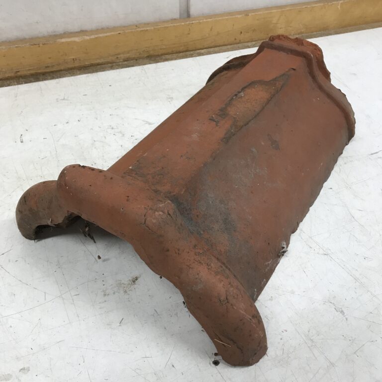 Keramia harjatiili punainen pituus 36 cm - purkukolmio.fi