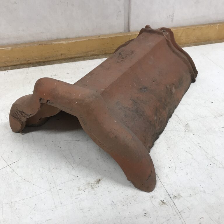 Keramia harjatiili punainen pituus 36 cm - purkukolmio.fi