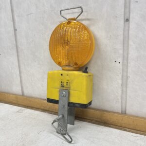 Työmaavilkku keltainen korjattavaksi