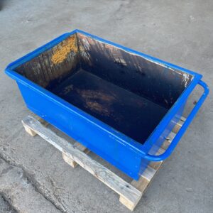 Teräsallas 85 cm × 56 cm × 30 cm kantokahvoilla