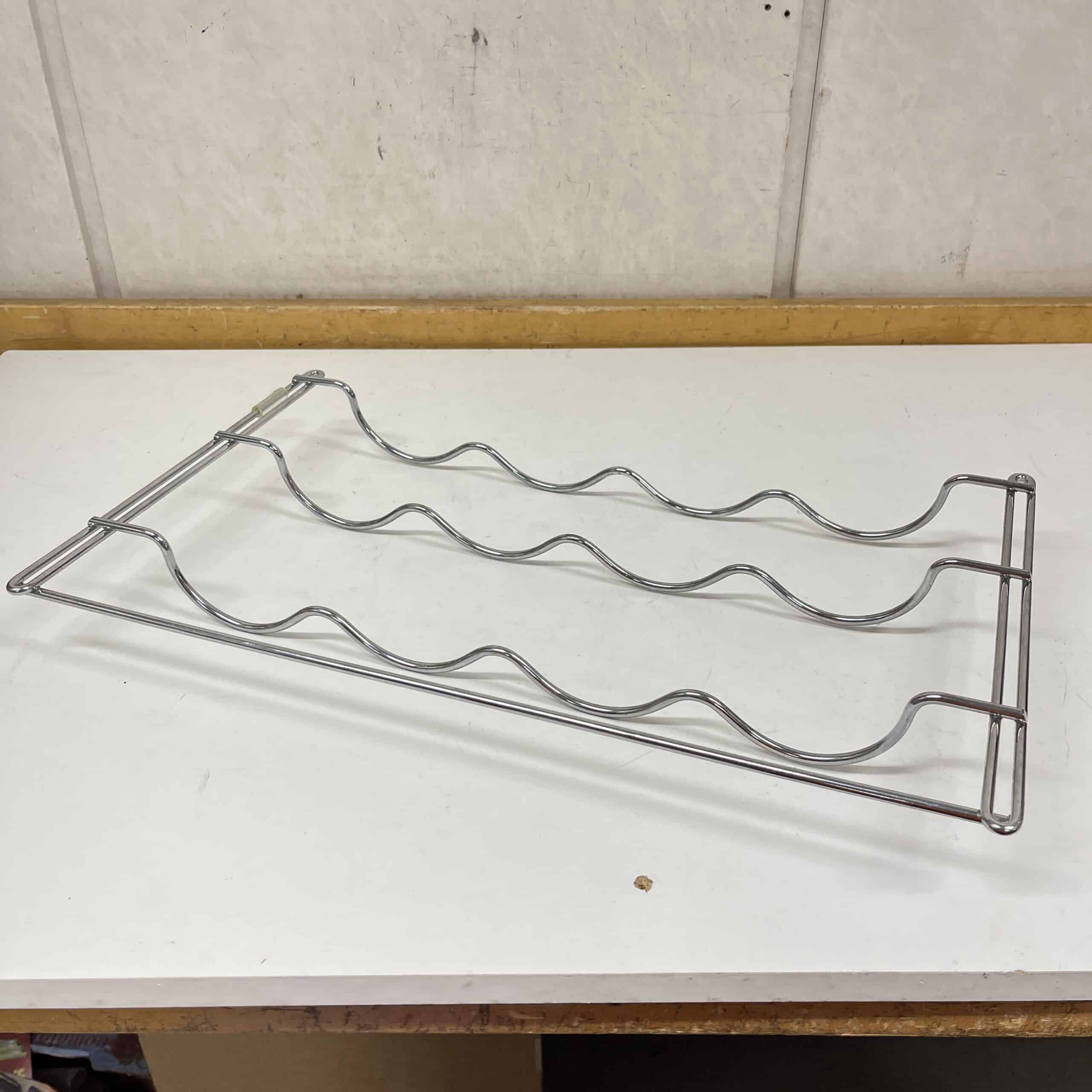 Jääkaapin viinipulloteline 4:lle pullolle 45 cm leveä