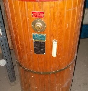 Lämminvesivaraaja sähkövastuksilla