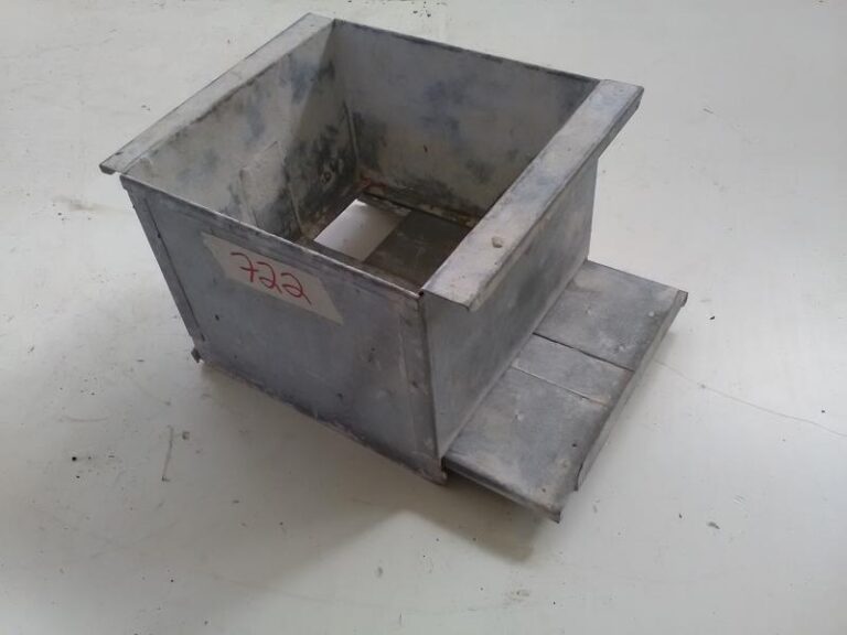 Muurauslaasti kelkka - Purkukolmio.fi