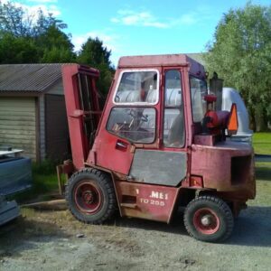 Trukki Valmet TD255 - Purkukolmio.fi