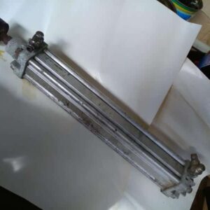 Ilmasylinteri Univer K200-50-320