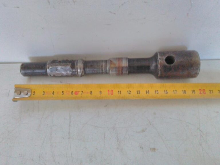 Porakoneen terän kartioadapteri 20 cm pitkä 