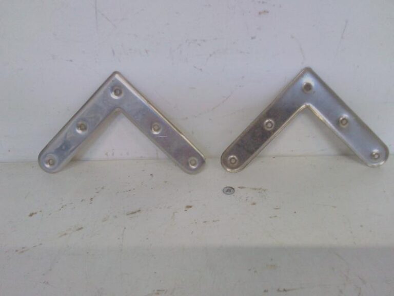 Ikkunakulmarauta 9,3*9,3 cm