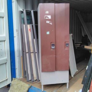 Pukukaappi metallinen 2 ovea leveys 60 cm - purkukolmio.fi