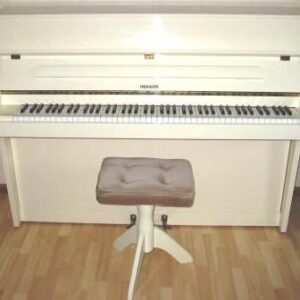 Piano Hellas Amadeus ja tuoli