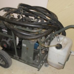 Polttomoottorikäyttöinen painepesuri - purkukolmio.fi