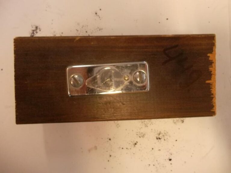 Ikkunan kilpi - Purkukolmio.fi