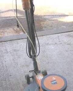 Lattianhoitokone Taski