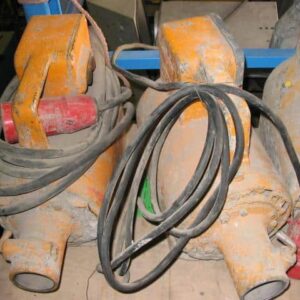 Betonivibran moottoreita