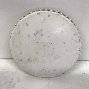 Vanhan roiskevesitiiviin pintajakorasian pyöreä kansi