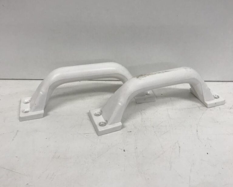 Valkoinen muovikahva