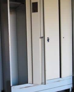 Pukukaappi metallinen 3 ovea leveys 90 cm