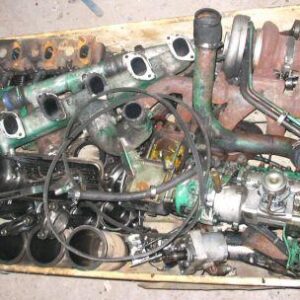 Valmet 611 moottorin osia